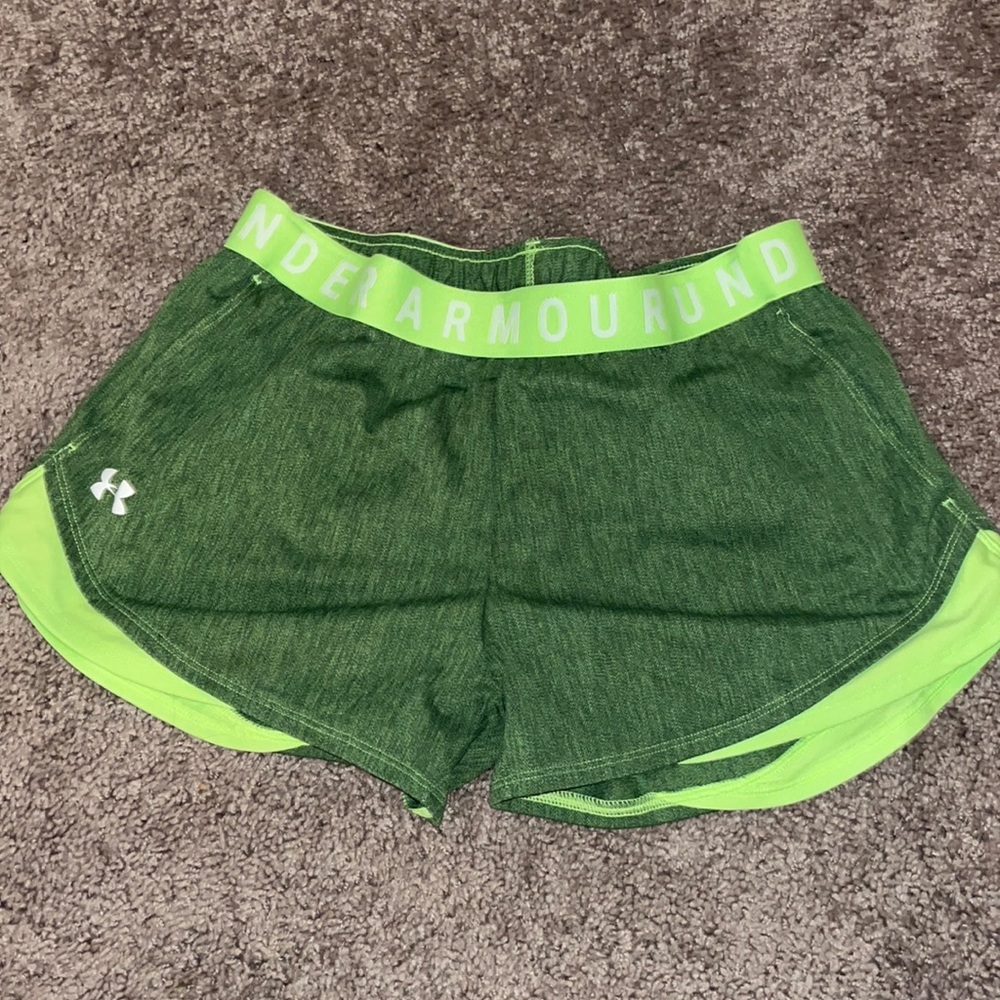 Under Armour Green Women’s Play Up 3.0 Shorts // SIZE M